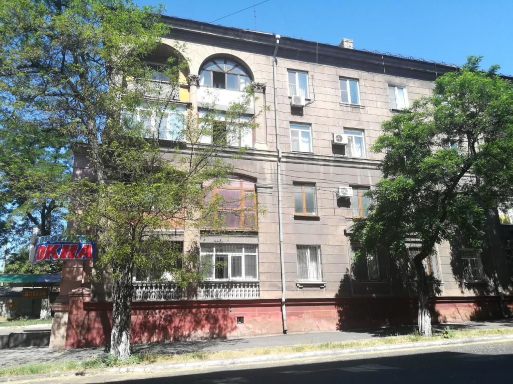 Апартаменты Двухкомнатная квартира в центре города Мариуполь-27